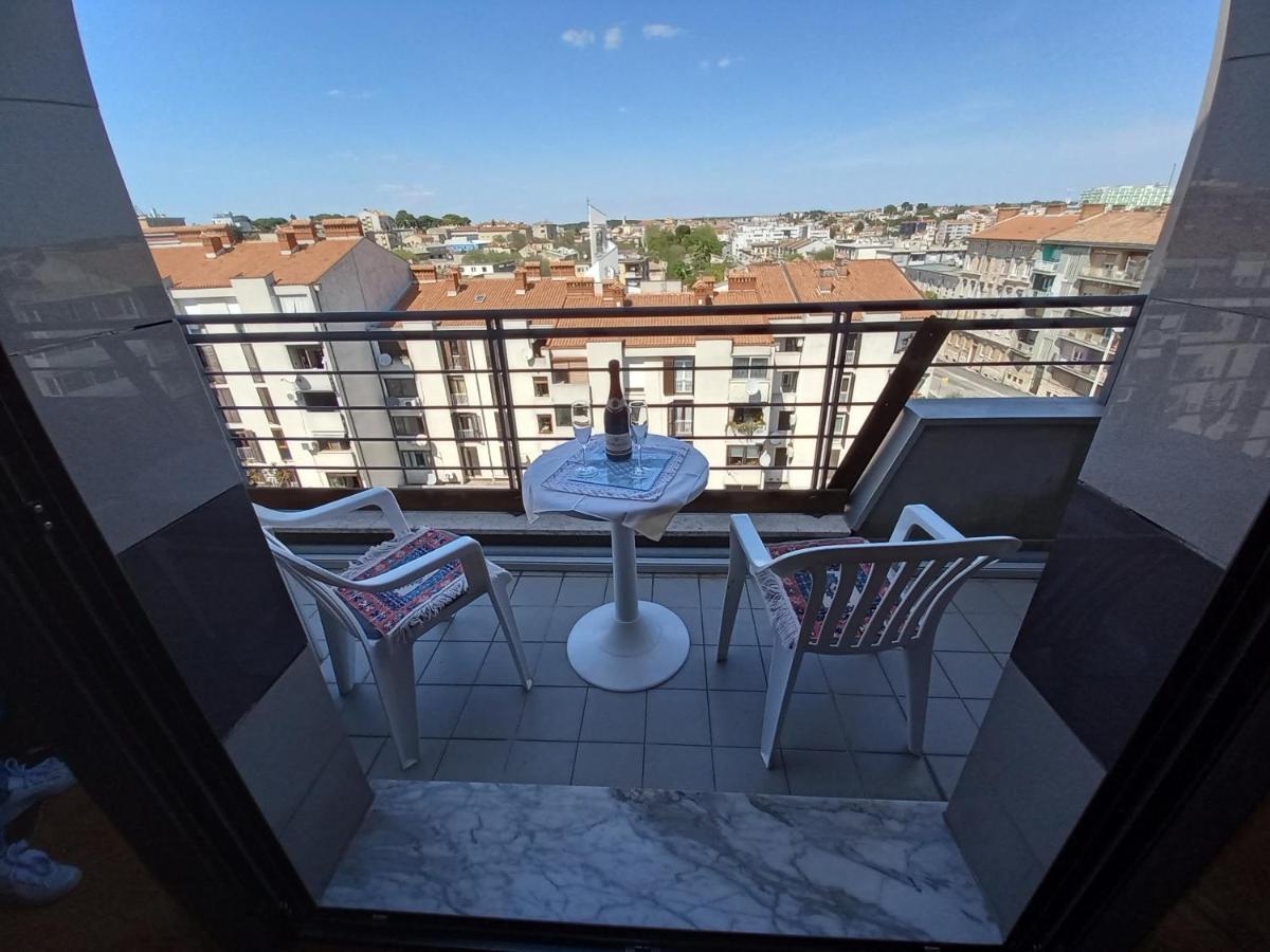 Iva Apartman Pula Exterior photo