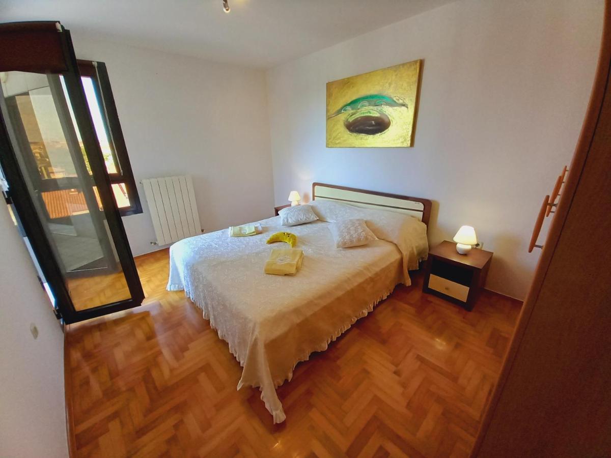 Iva Apartman Pula Exterior photo