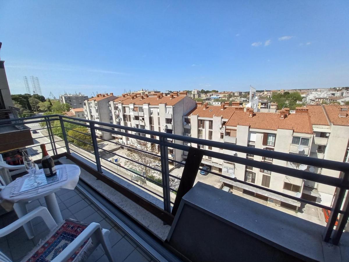Iva Apartman Pula Exterior photo