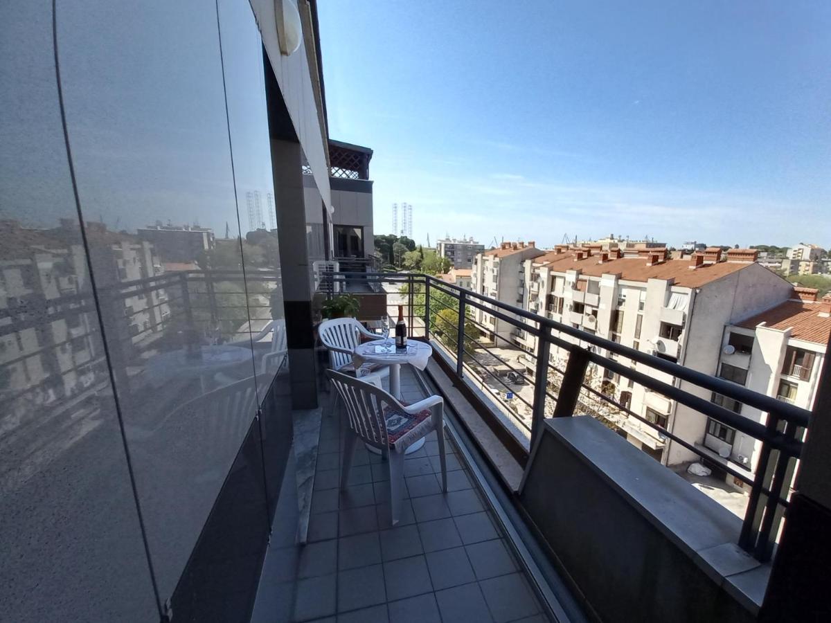 Iva Apartman Pula Exterior photo