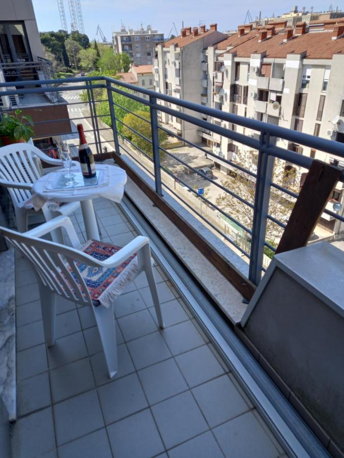 Iva Apartman Pula Exterior photo